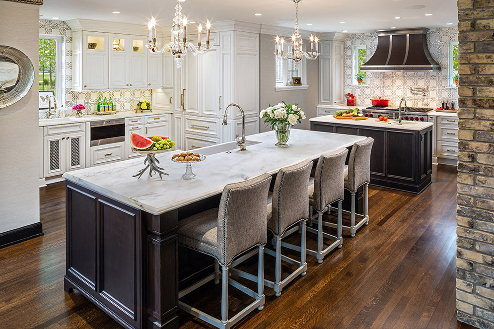 Lake Drive Elegance Kitchen